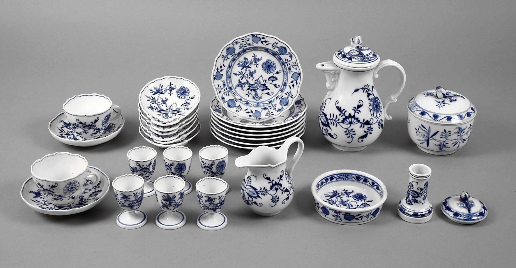 Meissen Restservice ”Zwiebelmuster”