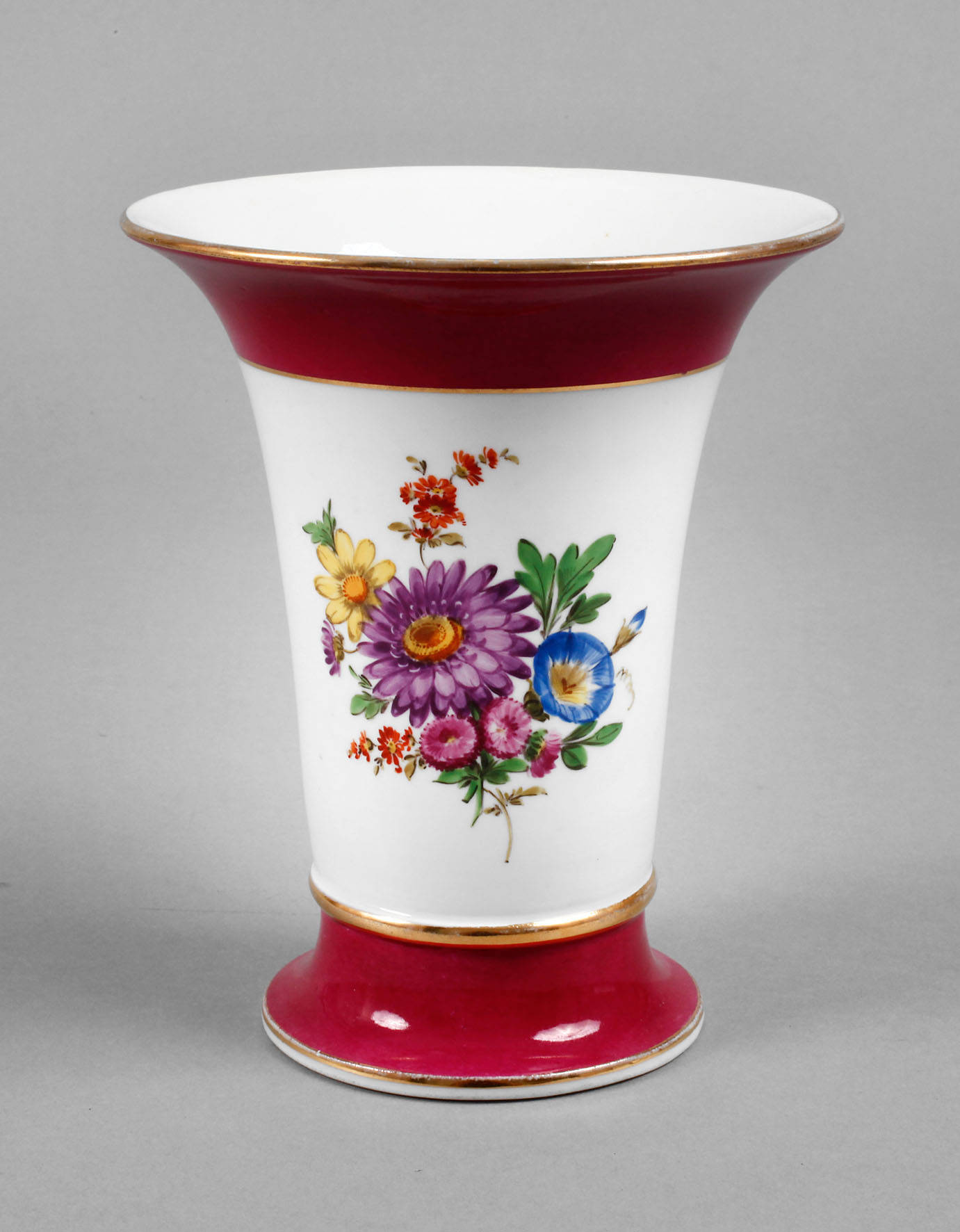 Meissen Trichtervase ”Deutsche Blume”