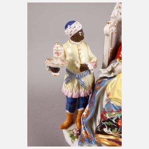 Meissen ”Reifrockdame mit Kavalier und Mohr”