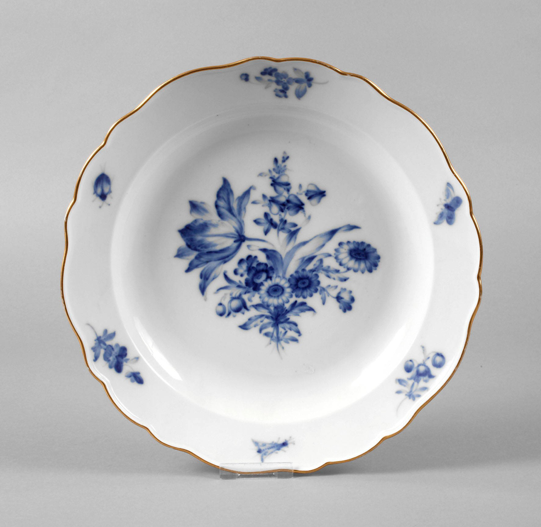 Meissen Platte ”Blaue Blume mit Insekten”