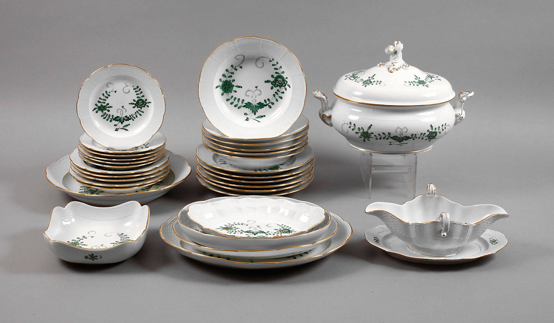 Meissen Speiseservice indianische Blume mit Reliefrand