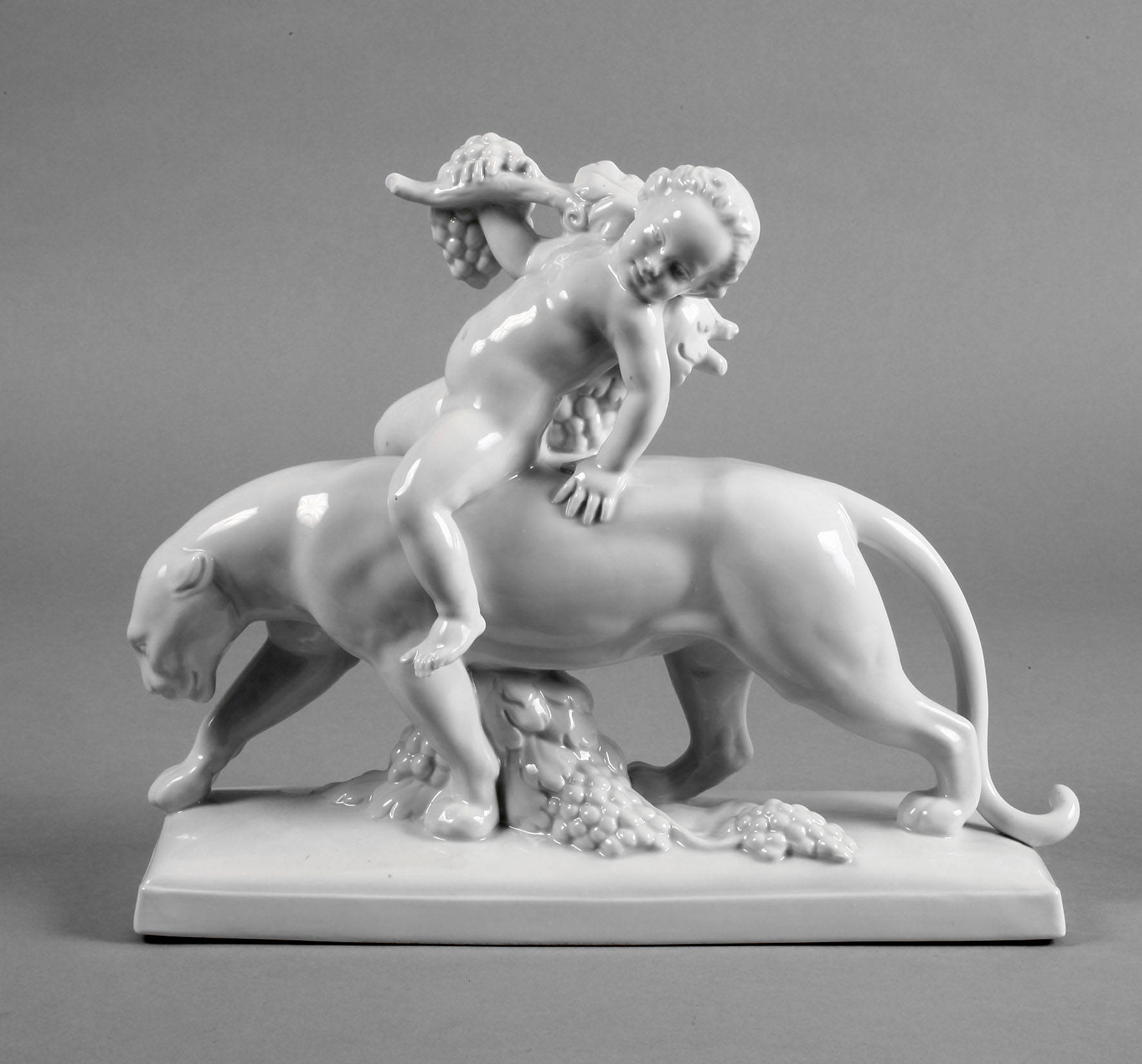 Fraureuth Bacchant auf Panther