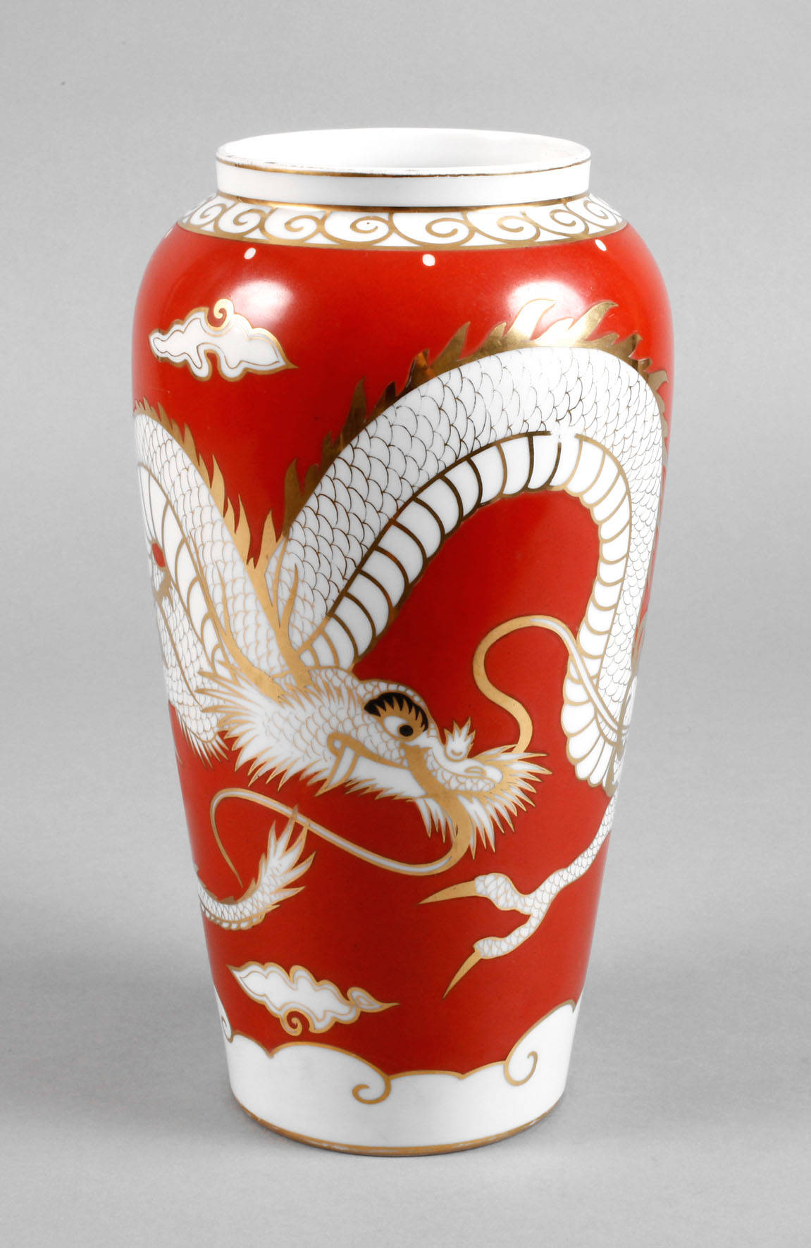 Fraureuth Drachenvase