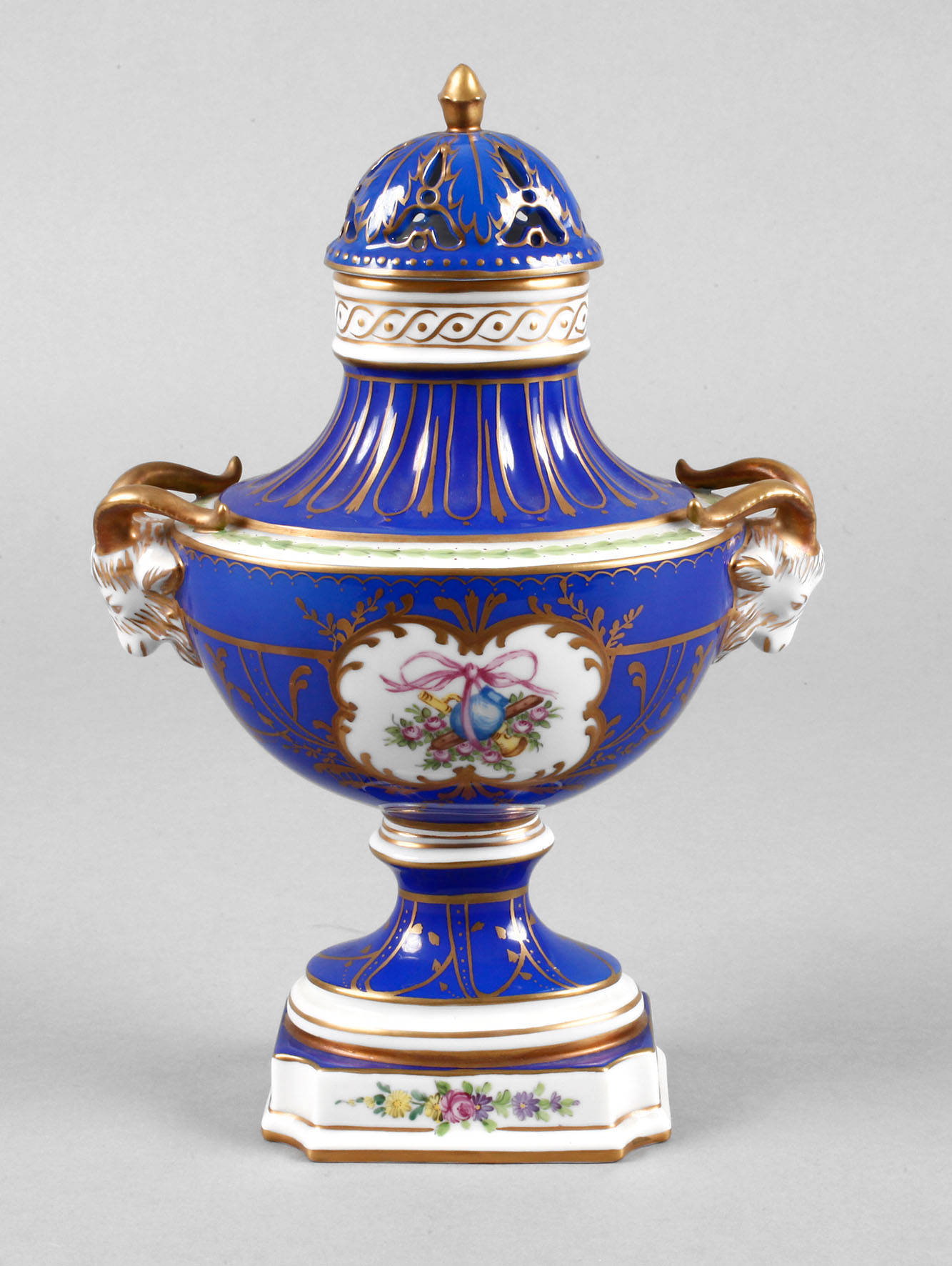 Potschappel Dresden Potpourri Deckelvase