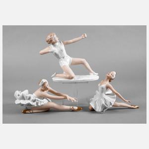 Wallendorf, zwei Ballerinen und eine Bogenschützin