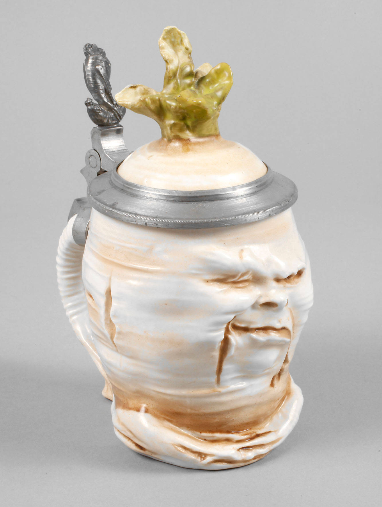 Figurenkrug als grinsender Rettich