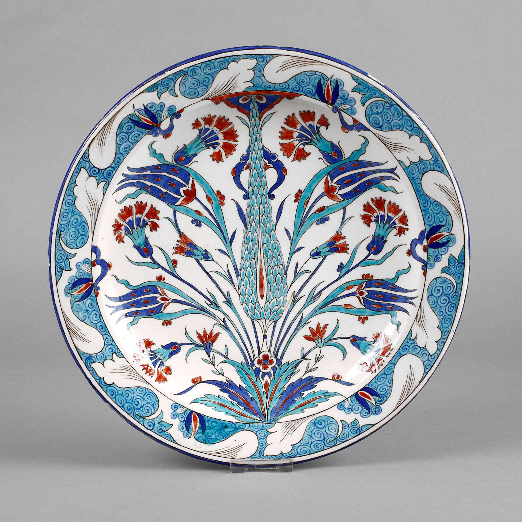 Großer Teller im Iznikstil