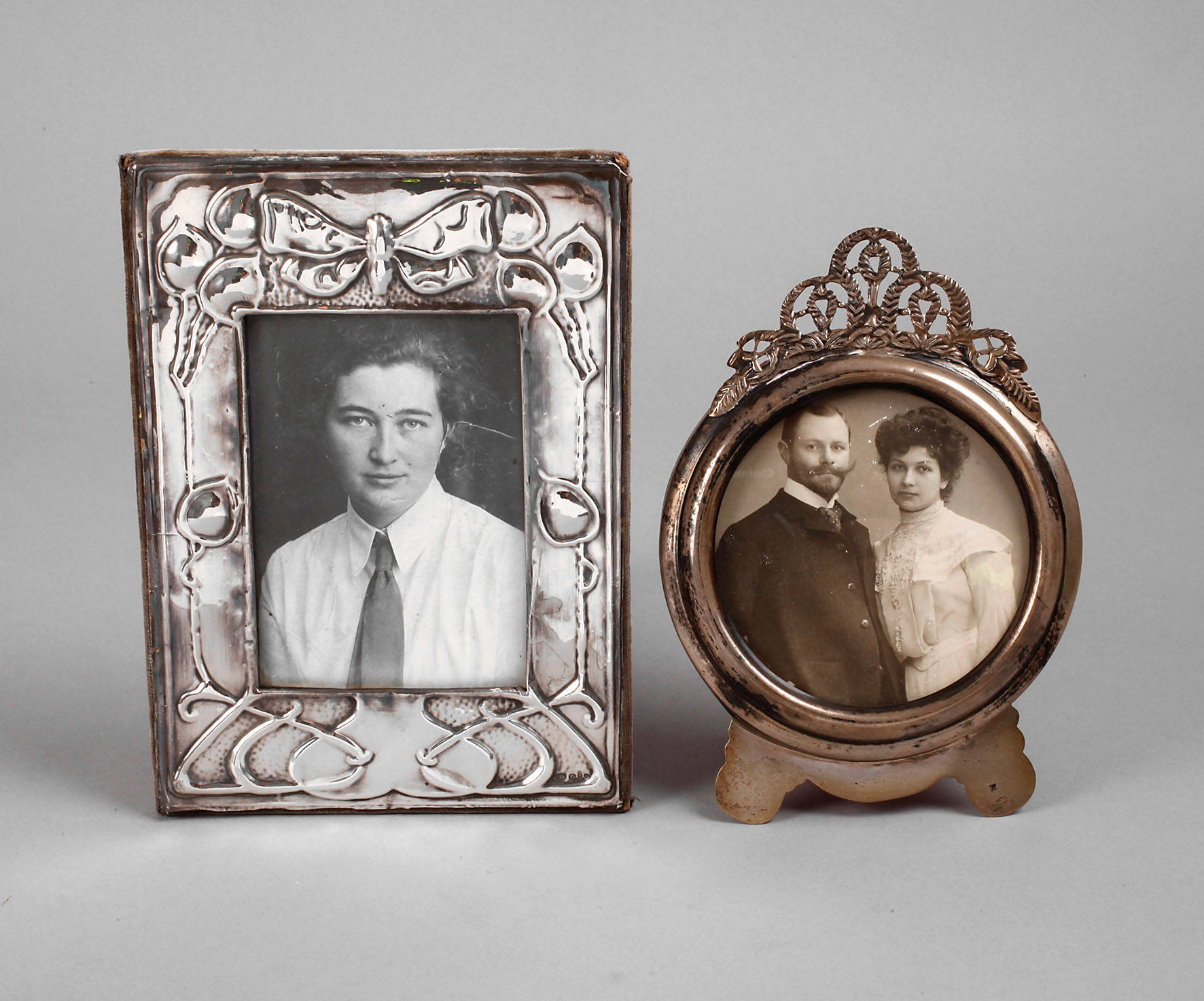 Zwei Tischbilderrahmen Silber