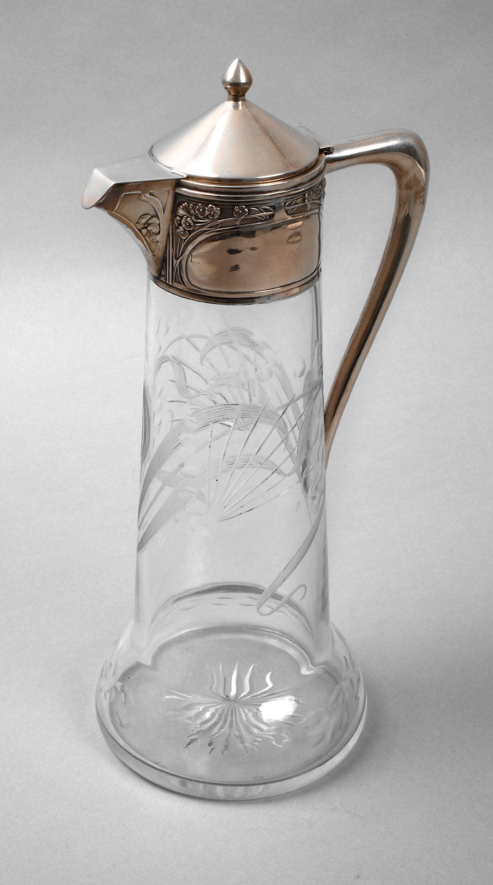 Jugendstilkanne mit Silbermontierung