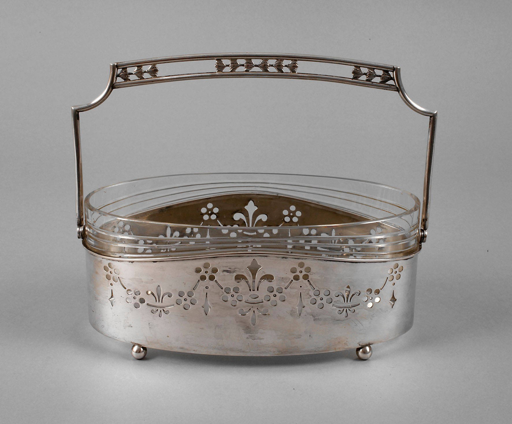 Silberjardiniere Österreich