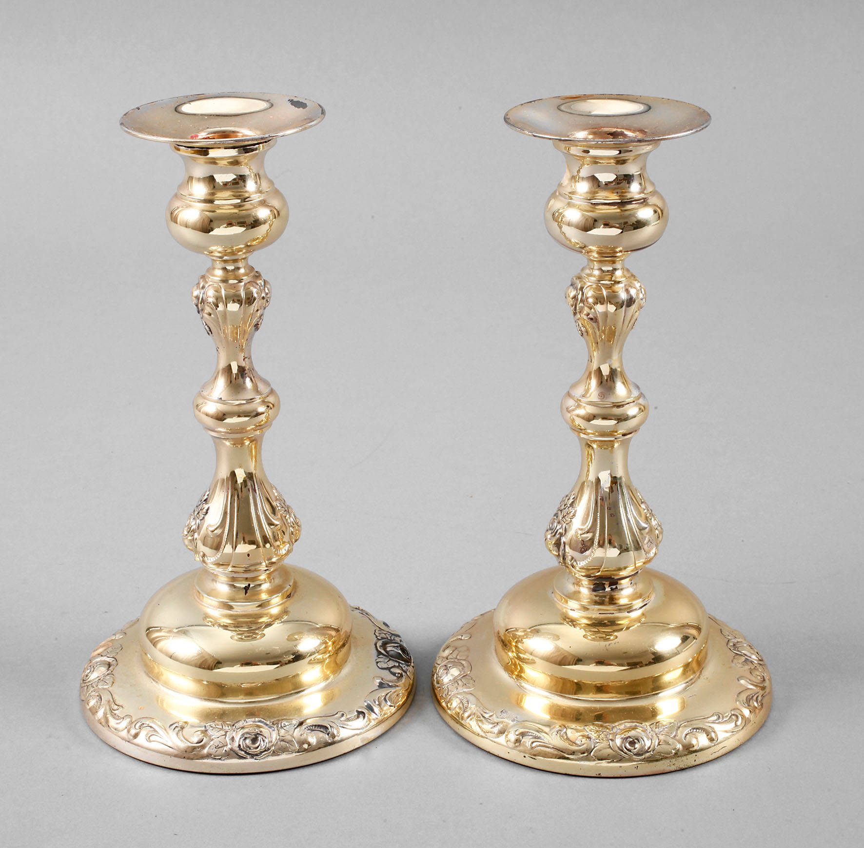 Paar Silberleuchter mit Rosendekor