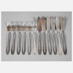 Fischbesteck mit Blütenmuster