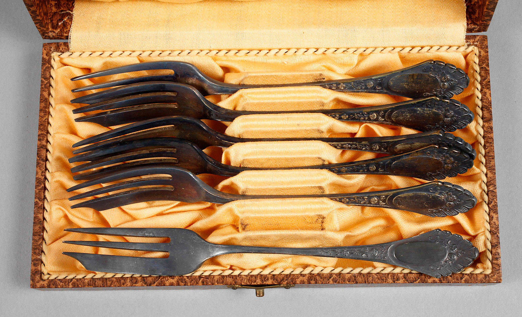 Sechs Kuchengabeln Russland