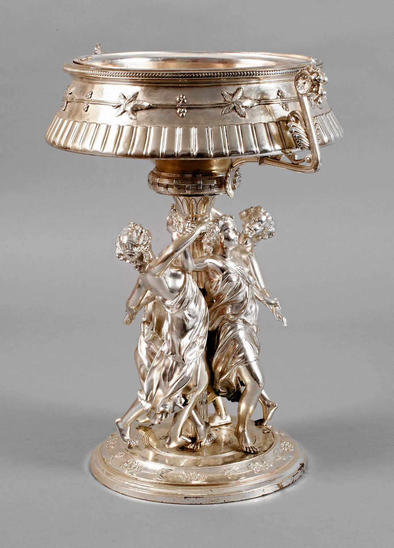 Großer Tafelaufsatz Mädchenreigen