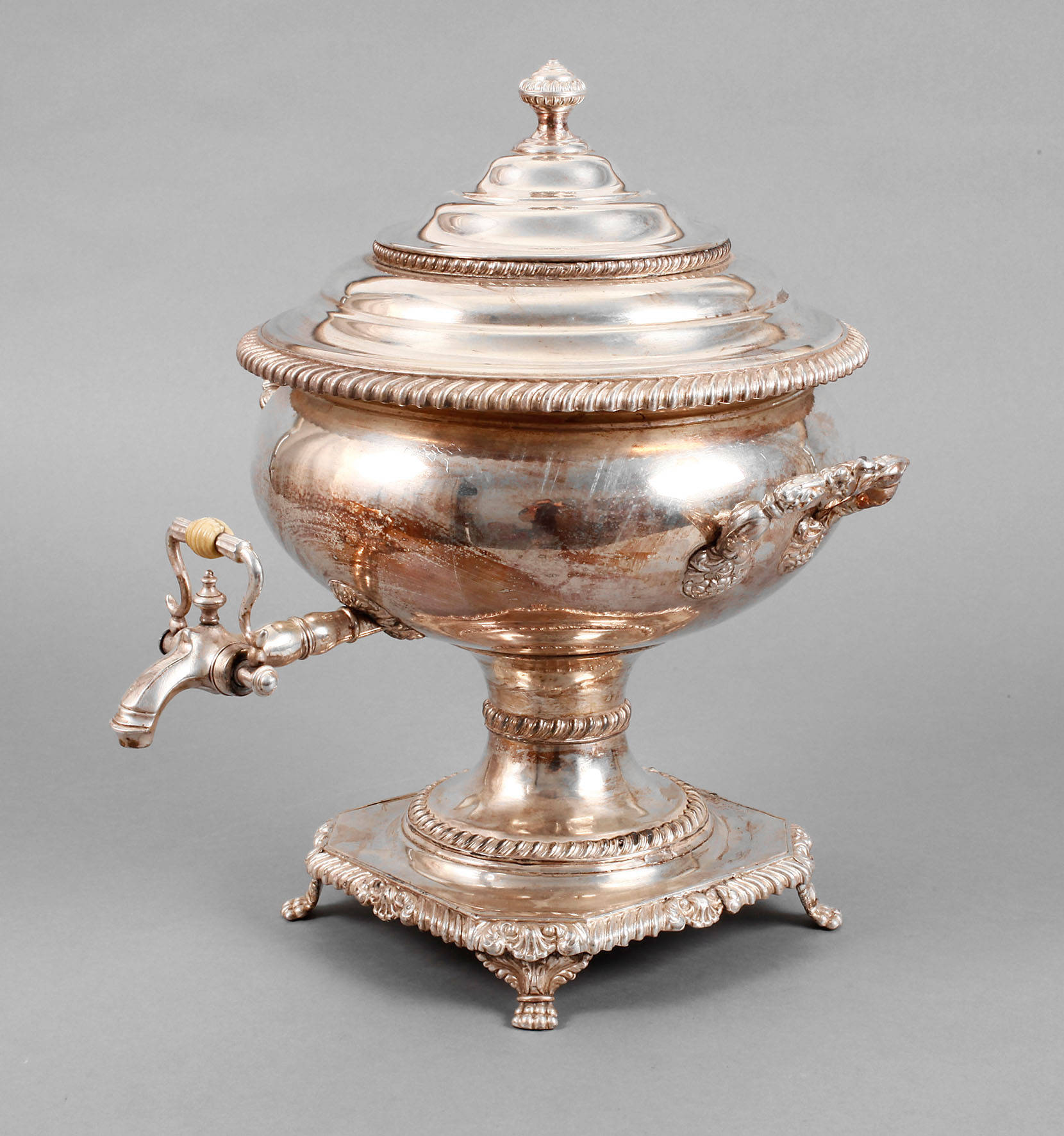 Wasserspender Historismus