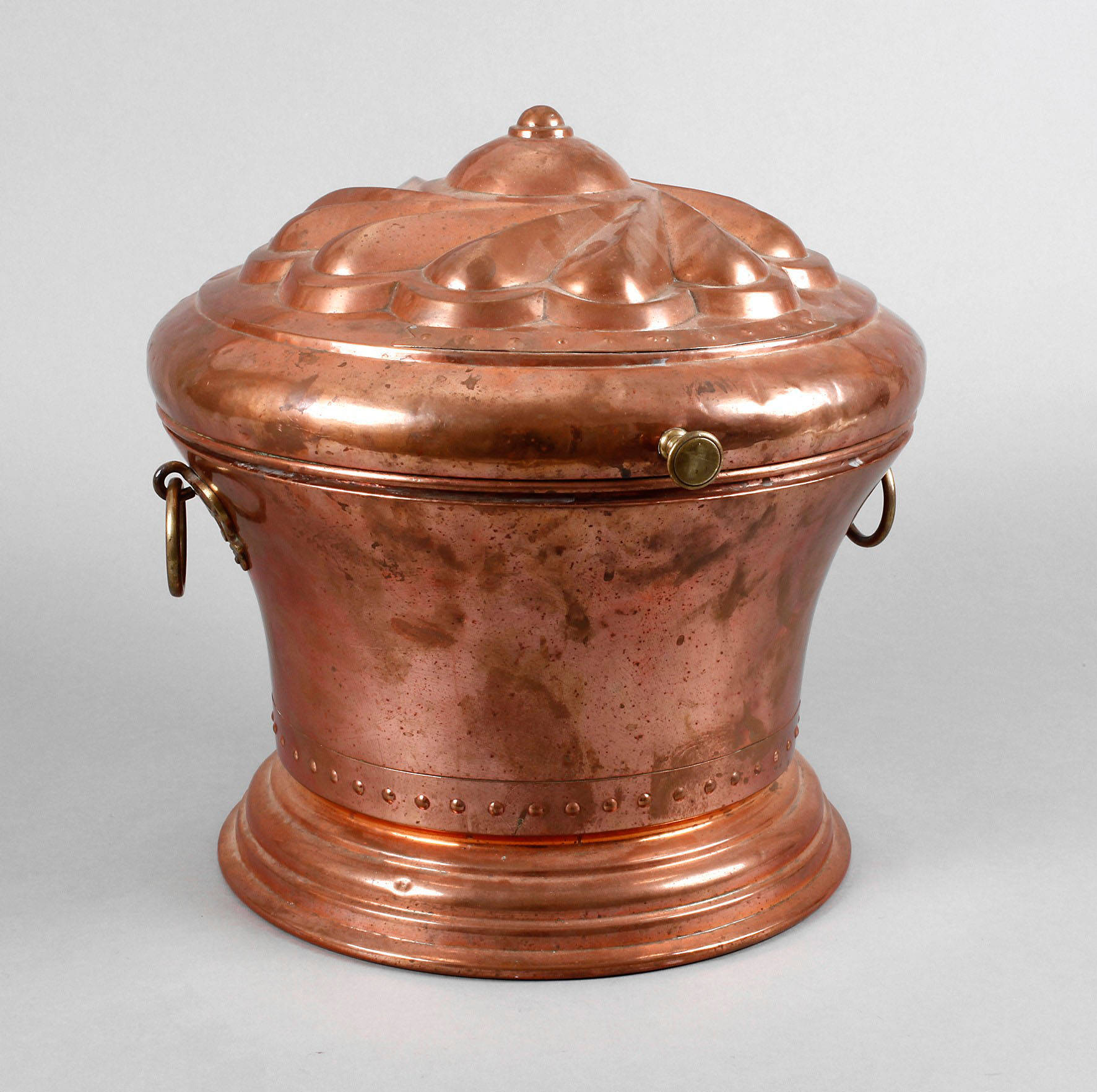 Große barocke Brotkapsel