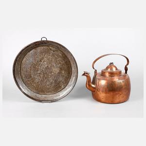 Zwei Teile Kupfergeschirr
