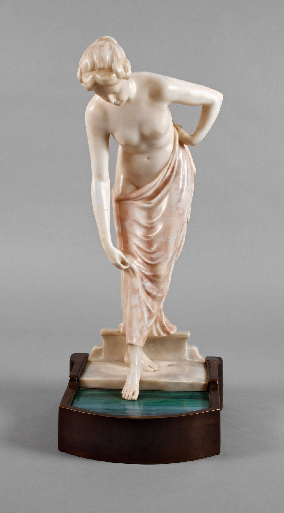 O. Herzog, figürliche Jugendstillampe