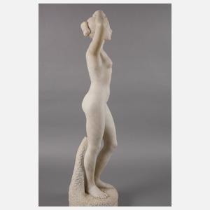 Übergroßer Mädchenakt Marmor