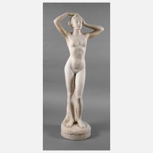 Übergroßer Mädchenakt Marmor