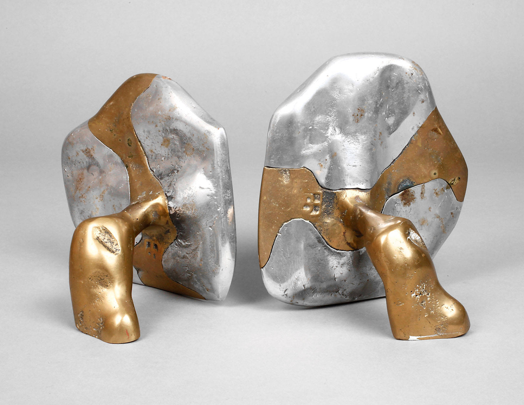 David Marshall paar abstrakte Buchstützen