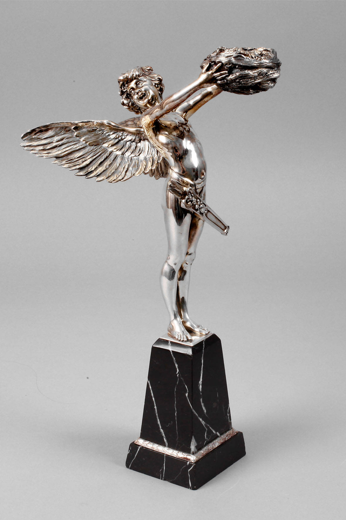 Franz von Stuck ”Siegesarmor”