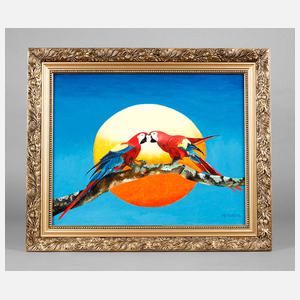 Hellrote Aras vor aufgehender Sonne