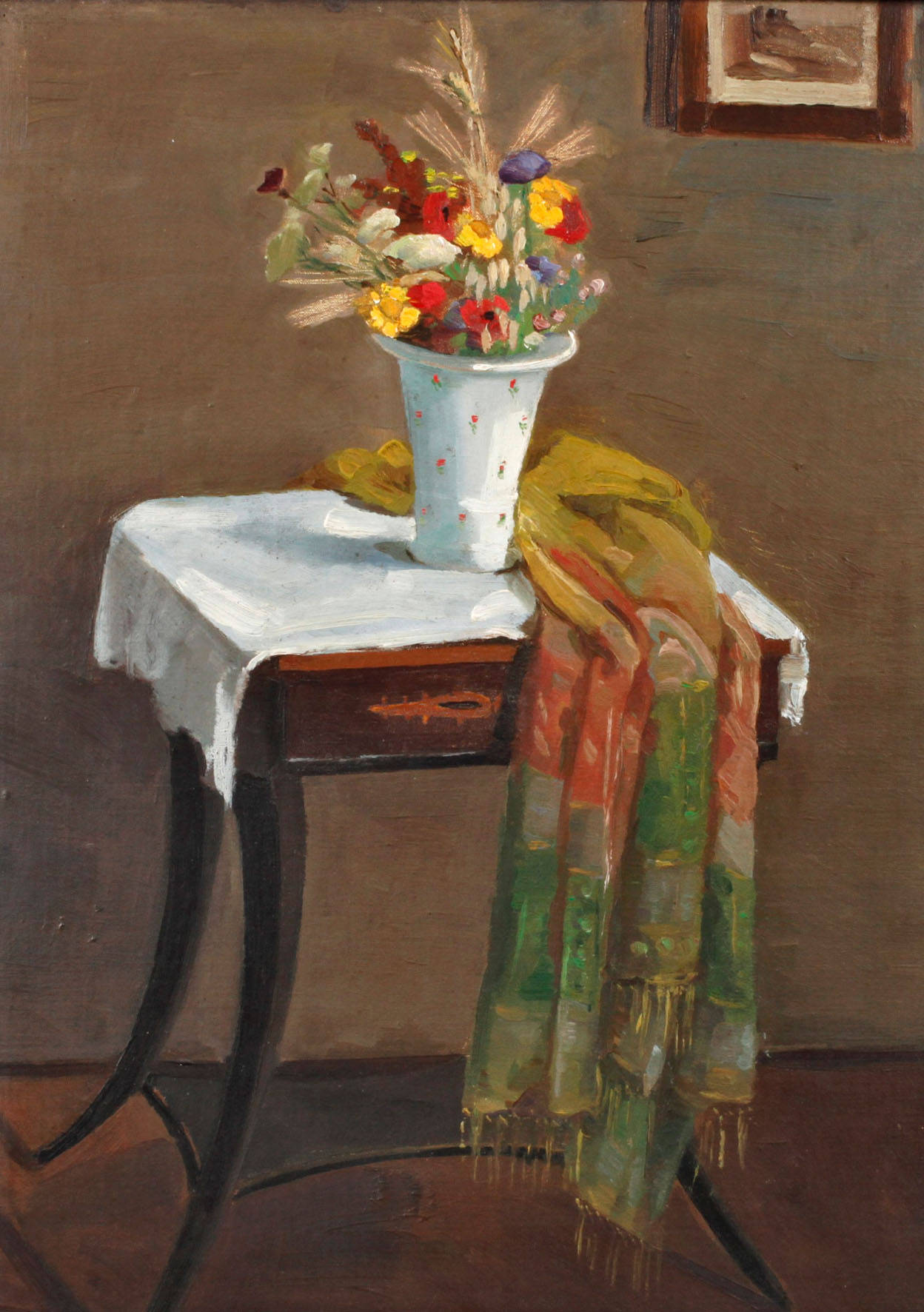 Nähtisch mit Blumenstrauß