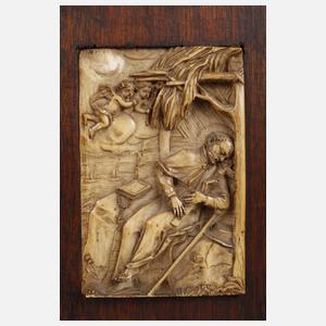 Figürliche Elfenbeinschnitzerei