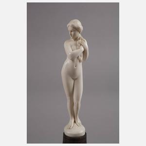 Feine Elfenbeinschnitzerei