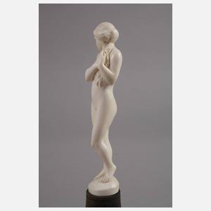 Feine Elfenbeinschnitzerei