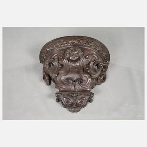 Große geschnitzte Heiligenplastik