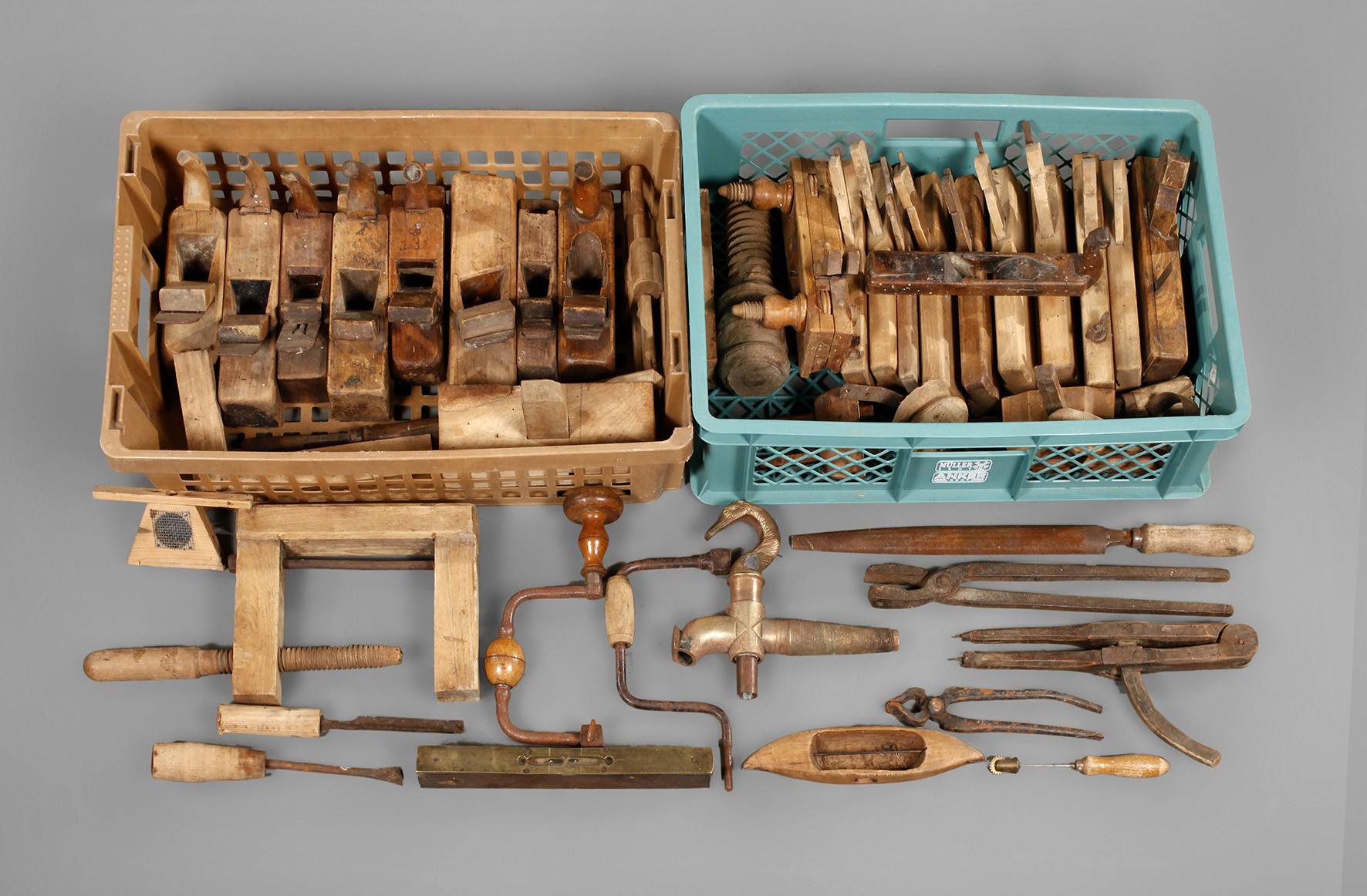 Großer Posten historische Hobel