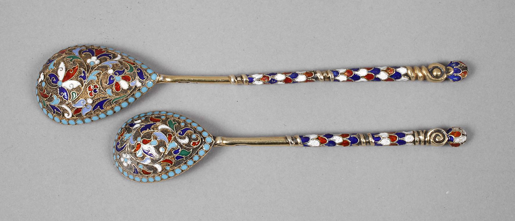 Russland zwei Silberlöffel Email