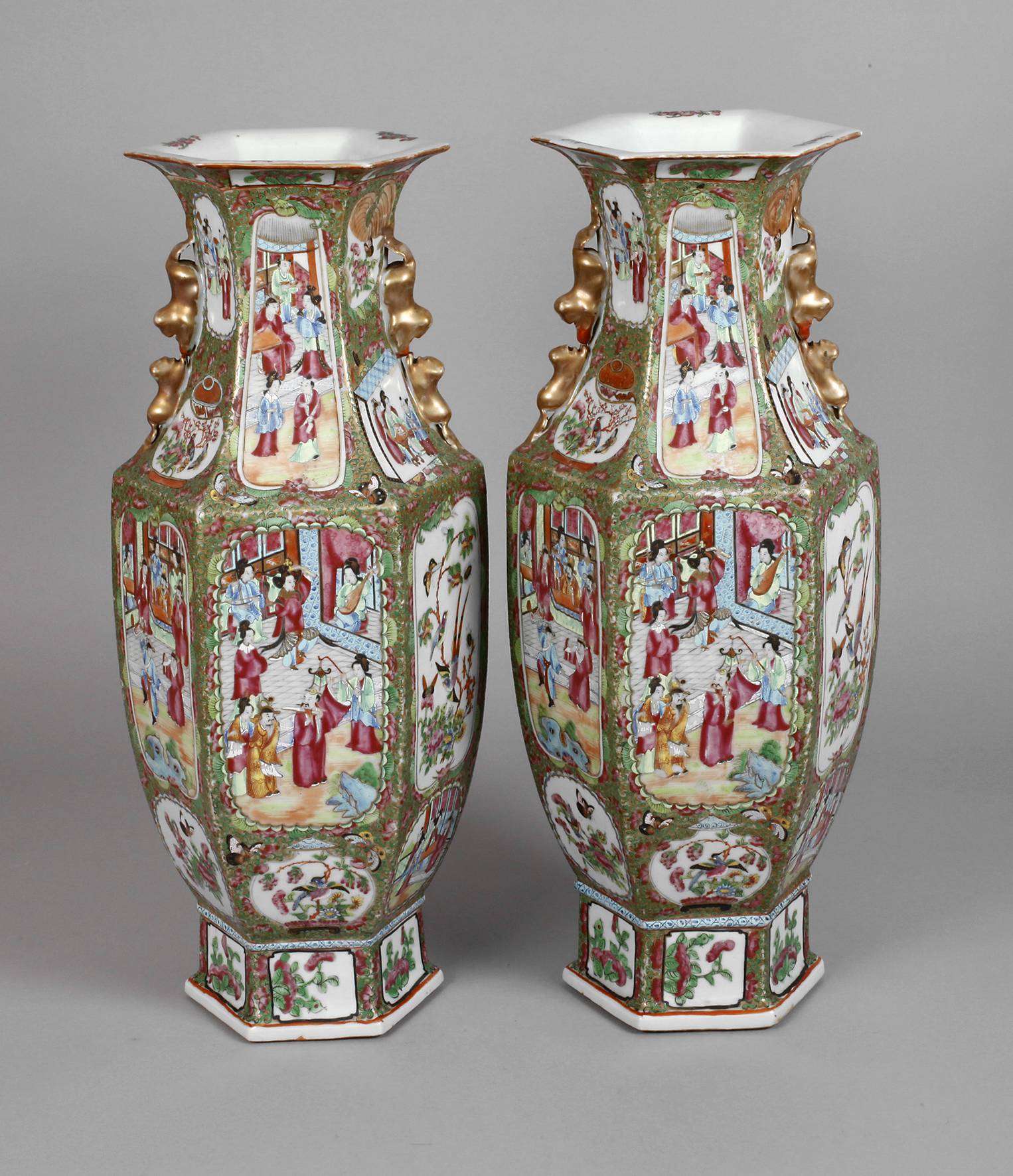 Paar Bodenvasen Famille rose