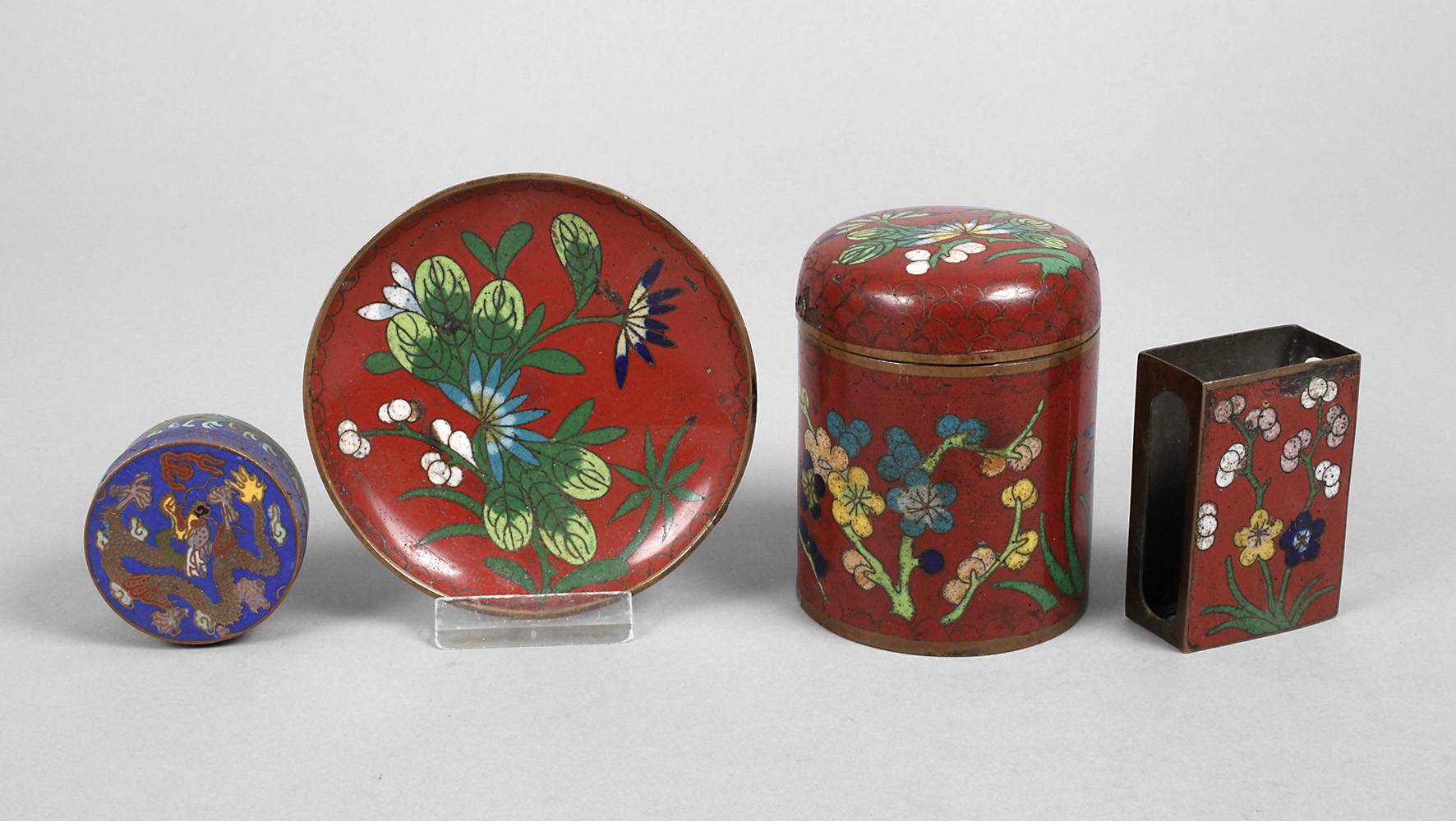 Vier Teile Cloisonné