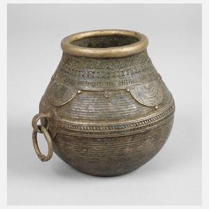 Kleines Bronzegefäß