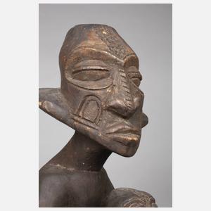 Figürliche Schnitzerei