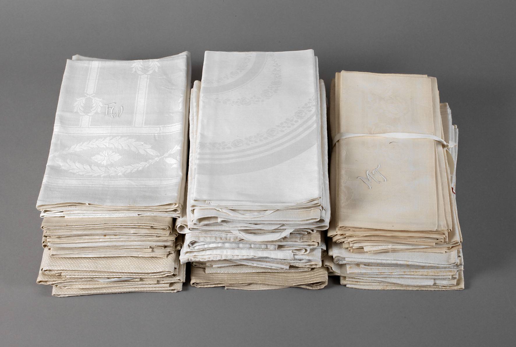 Konvolut Servietten und Handtücher