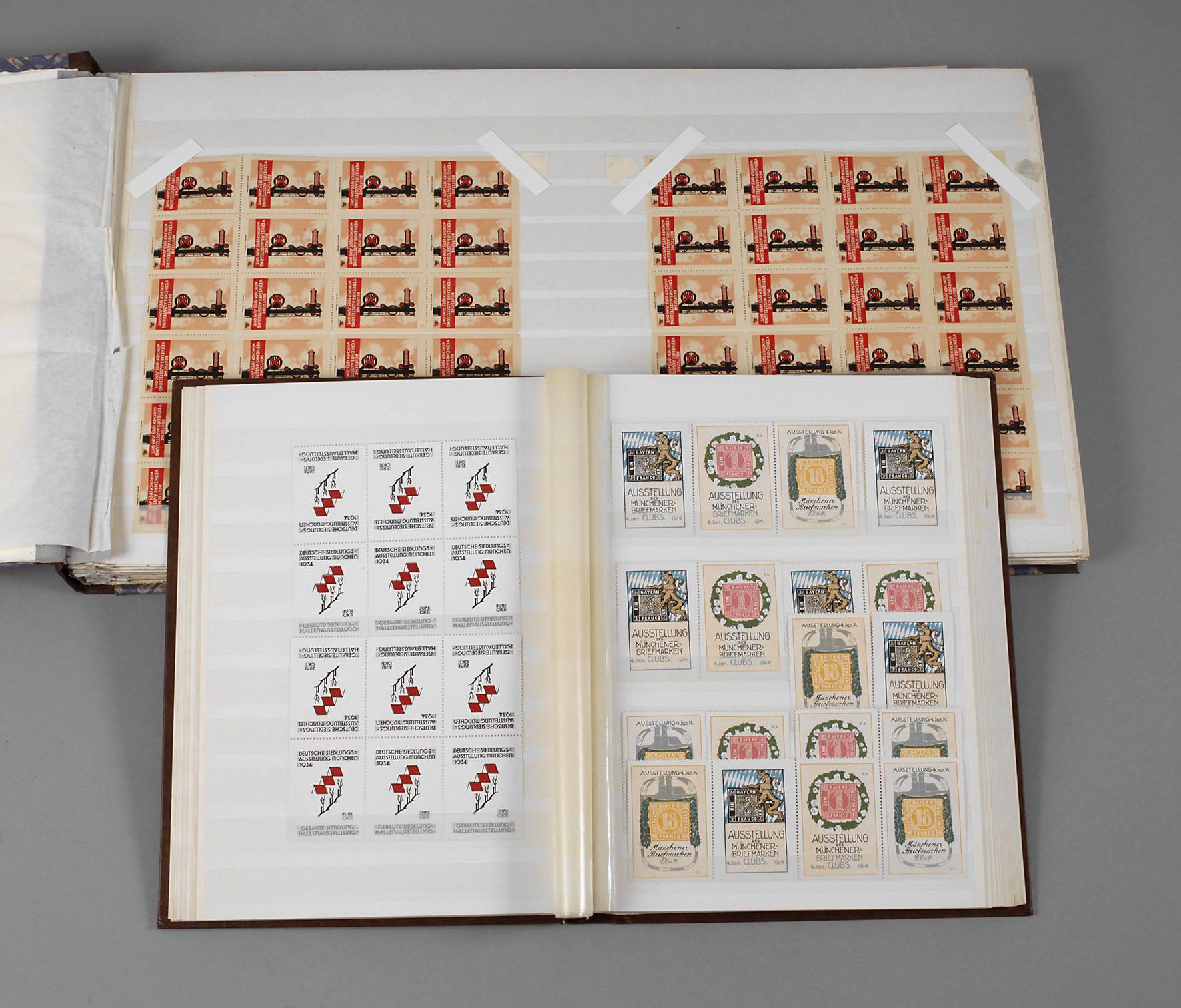 Zwei Alben Reklamemarken