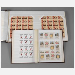 Zwei Alben Reklamemarken