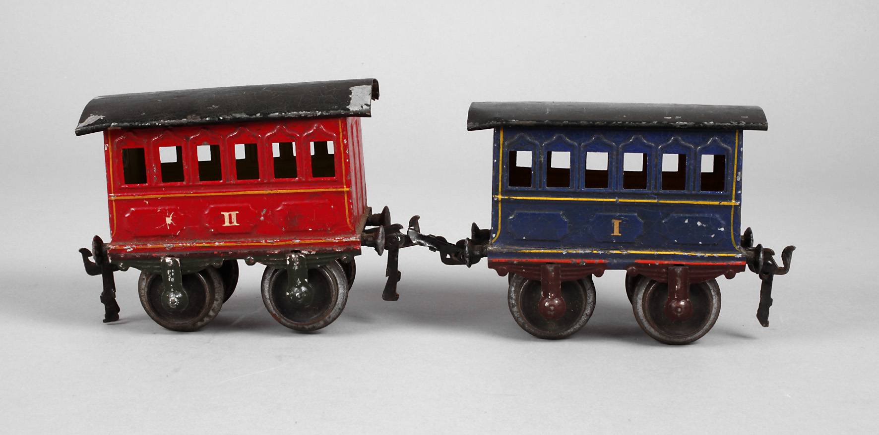 Zwei Personenwaggons