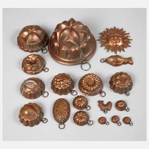 Sammlung Kupferbackformen Puppenstube