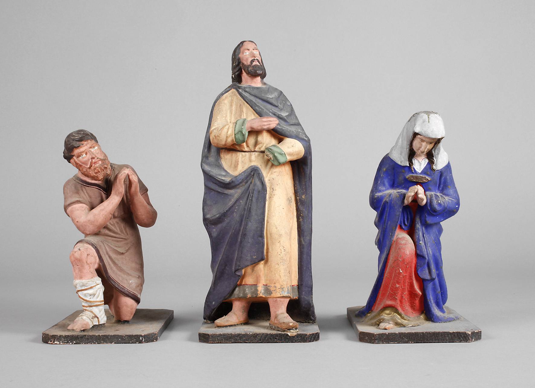 Drei große Krippenfiguren