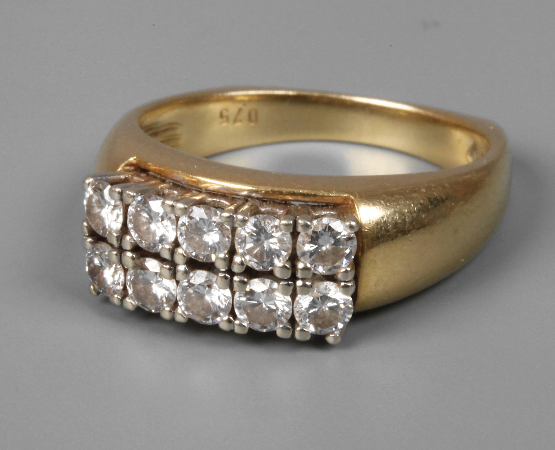 Damenring mit Brillanten von ca. 0,75 ct