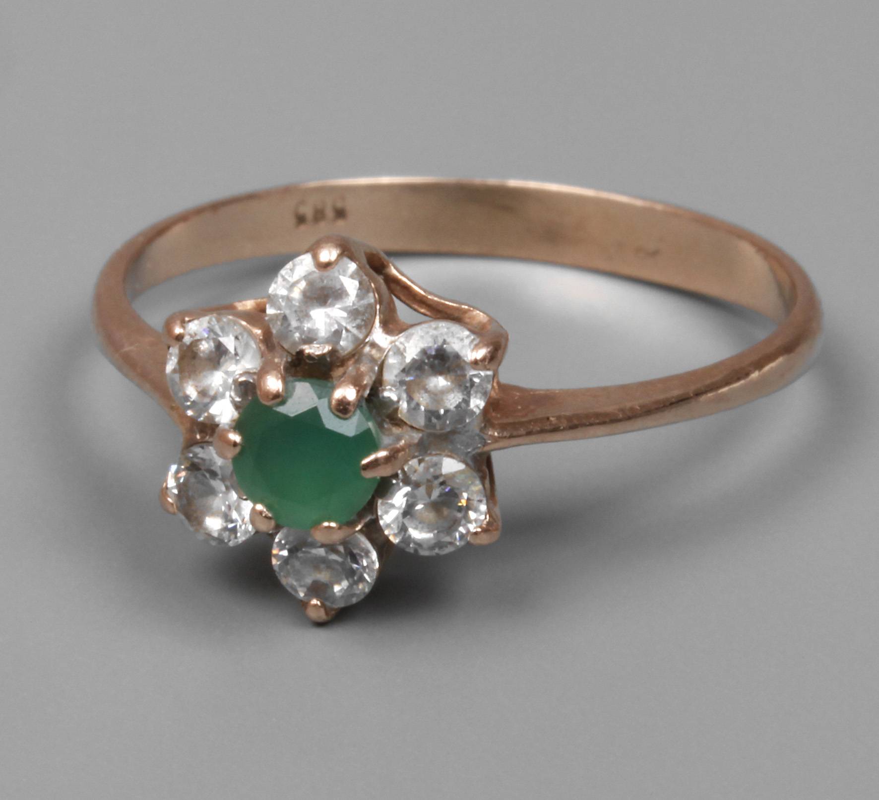 Damenring mit Smaragd und Brillanten