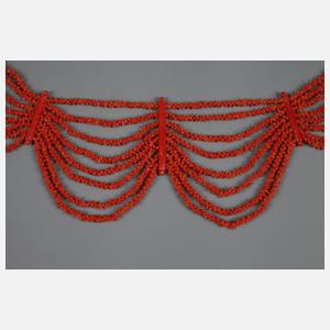 Aufwendiges Korallencollier