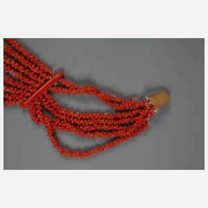 Aufwendiges Korallencollier