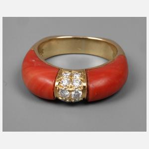 Damenring mit Brillanten und Koralle