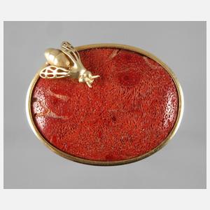 Brosche mit Schaumkoralle